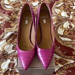 SARTO By Franco Sarto Magenta Croc-Patterned Heels